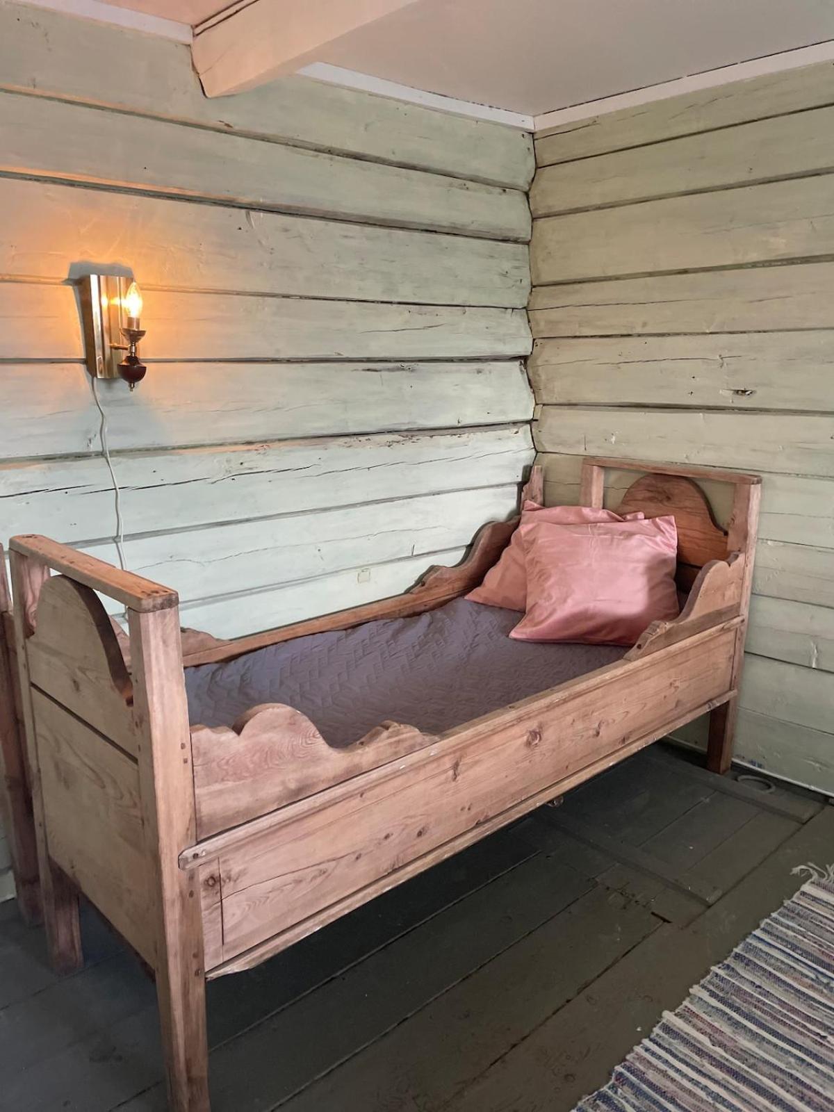Holiday home Draget Gard